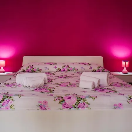 I Giardini Di Edicart Apartment *