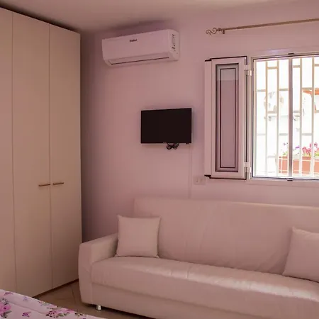 I Giardini Di Edicart Apartment